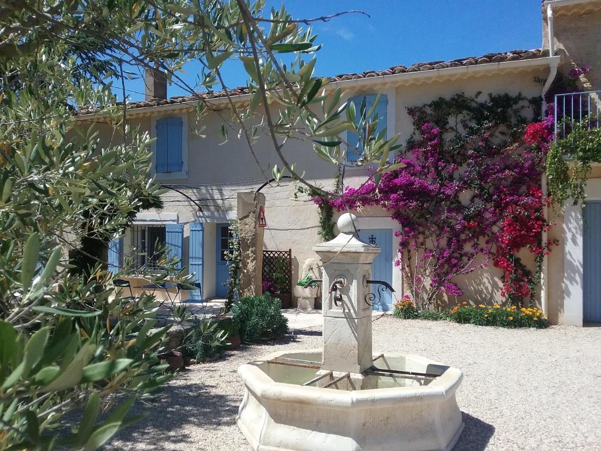 Mas Des Bougainvillees Sernhac Kültér fotó